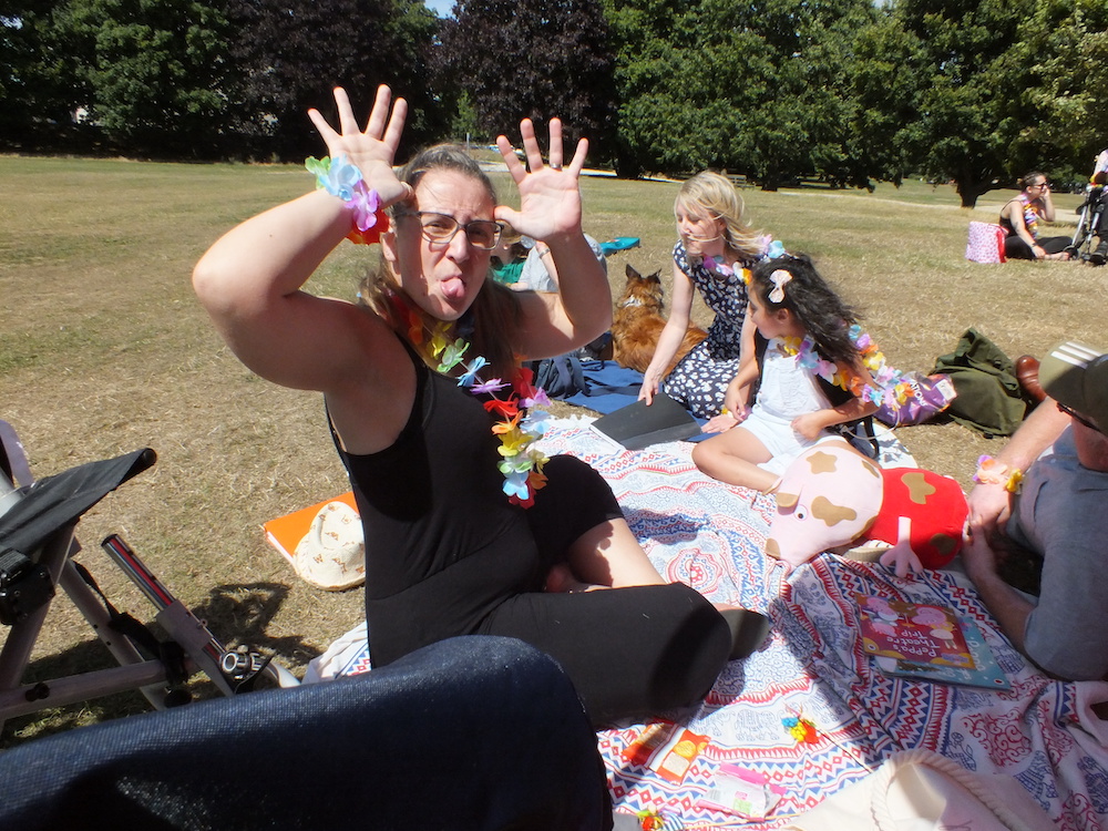 E got a great photo of Hannah!