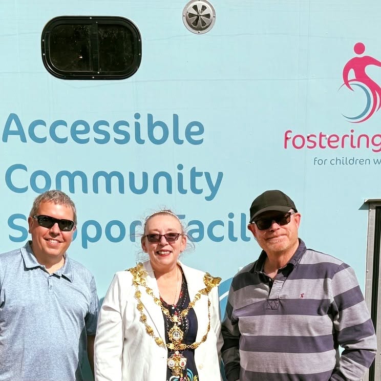 Lulu and the mayor of Folkestone